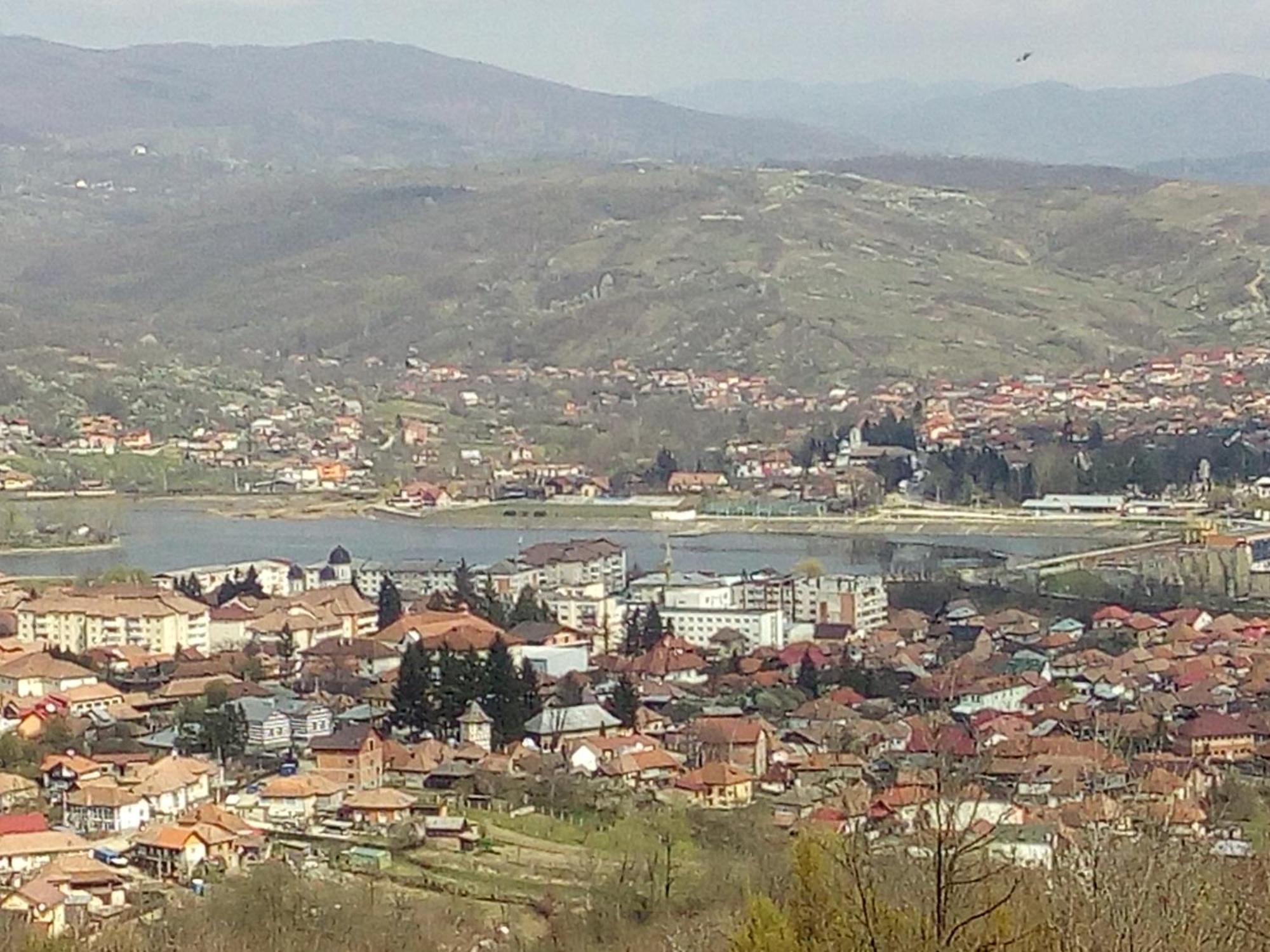 Pensiunea Adeluta Calimanesti Exterior photo